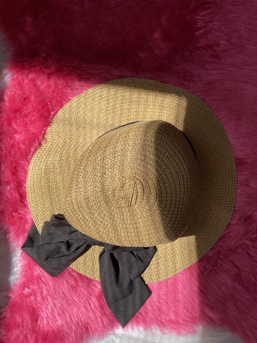 соломʼяна шляпа , капелюх панама