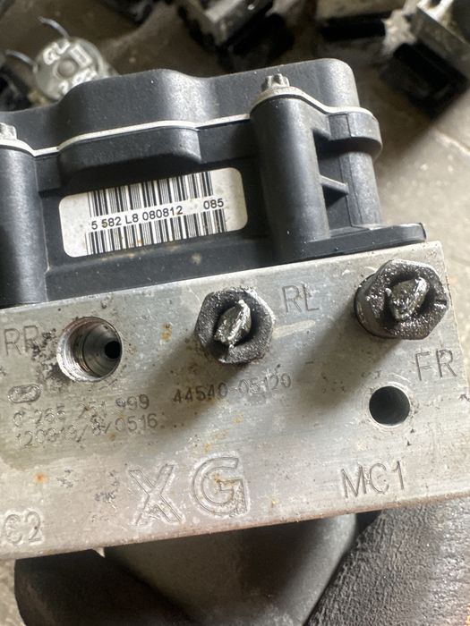 Блок АБС ABS Toyota Avensis 2.0d T27 09-15 44540-05140 44540-05120