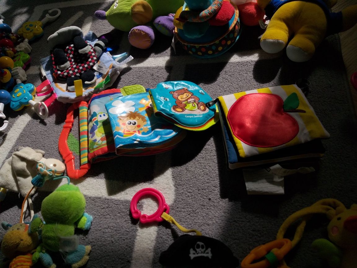 Zabawk, książeczki i dla diecka 0-12 m