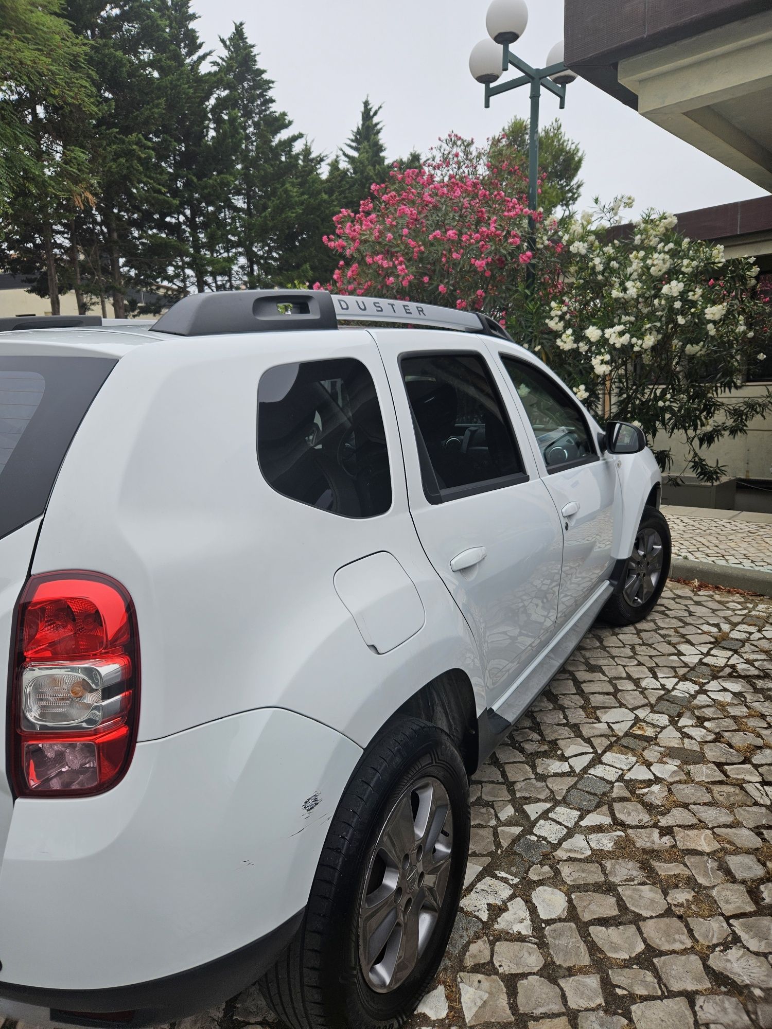 Dacia Duster 1.5 Dci 4x4 - Novembro 2016 - Impecável