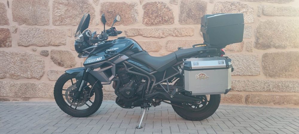 Triumph tiger 800
