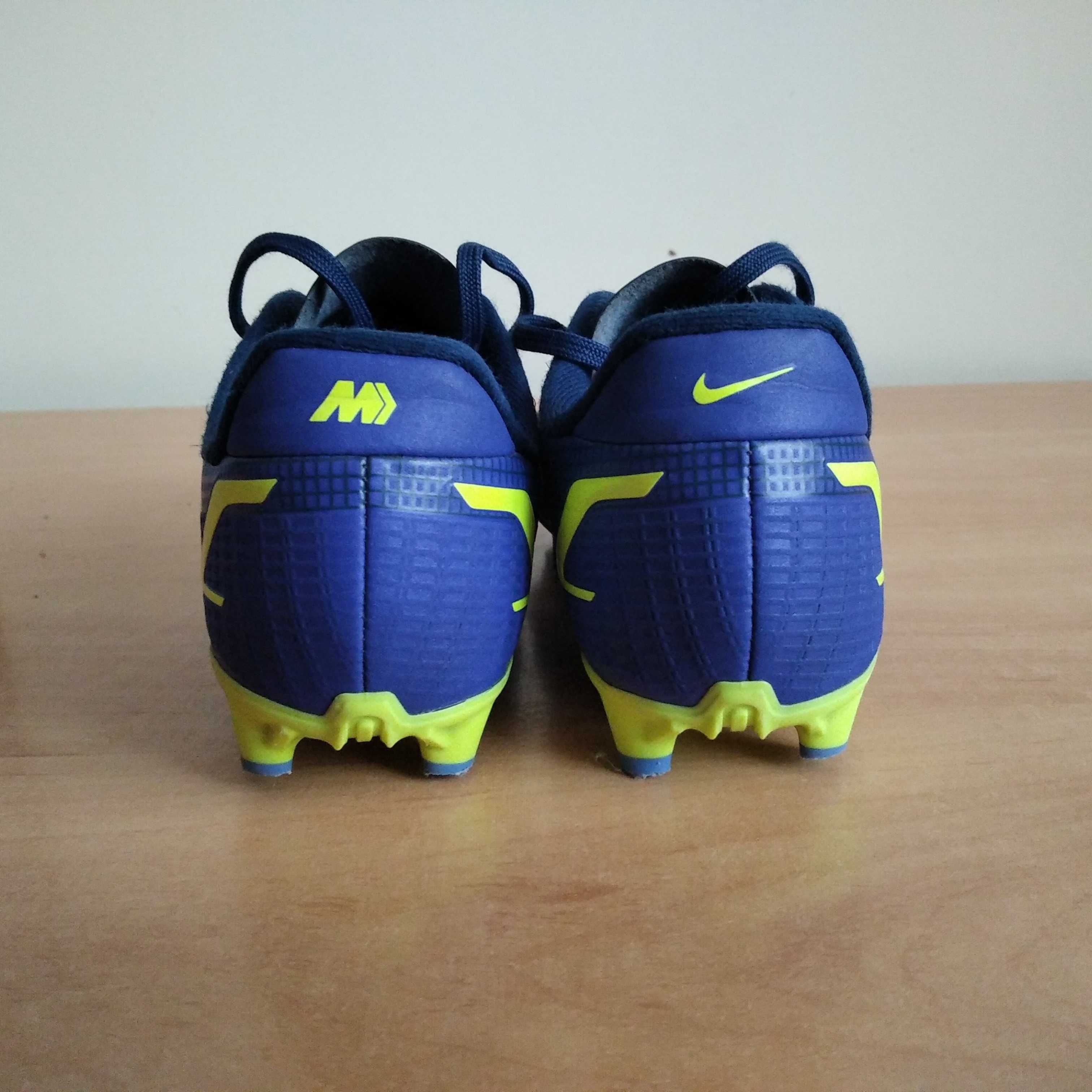 Buty piłkarskie NIKE MERCURIAL VAPOR 14 ACADEMY FG/MG roz.eu-28.5