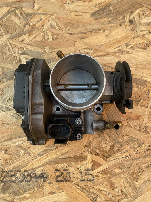 Дросельна заслонеа VW Audi Seat Skoda