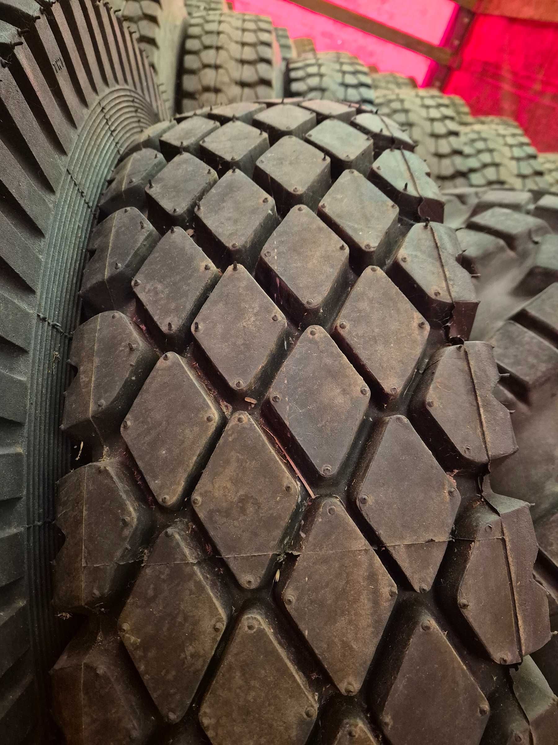Opona 12.00R20 1200R20 Kama Rolnicze Budowlane Terenowe Star 266
