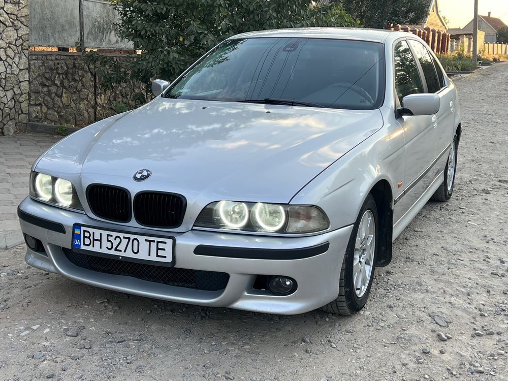 Продам BMW e39, M54 3.0 2001 год Механика
