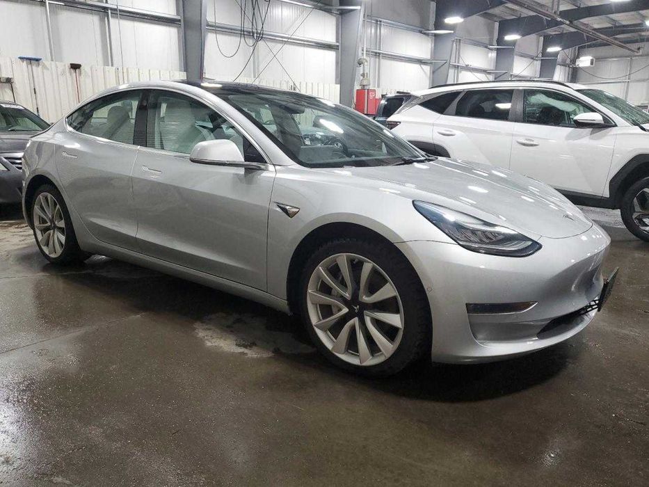 2018 TESLA MODEL 3 Авто