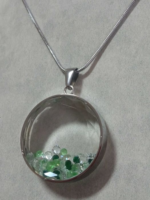 Srebrny naszyjnik ze szkłem i kamyczkami Szklana zawieszka 80 85 cm