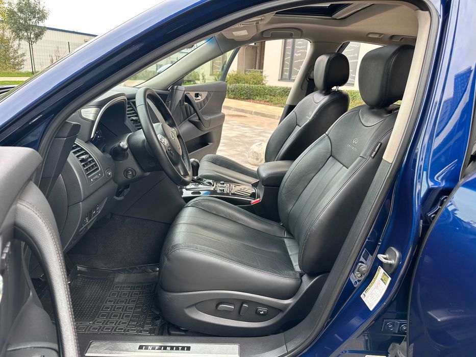 Infiniti QX70 3.7i V6 Premium