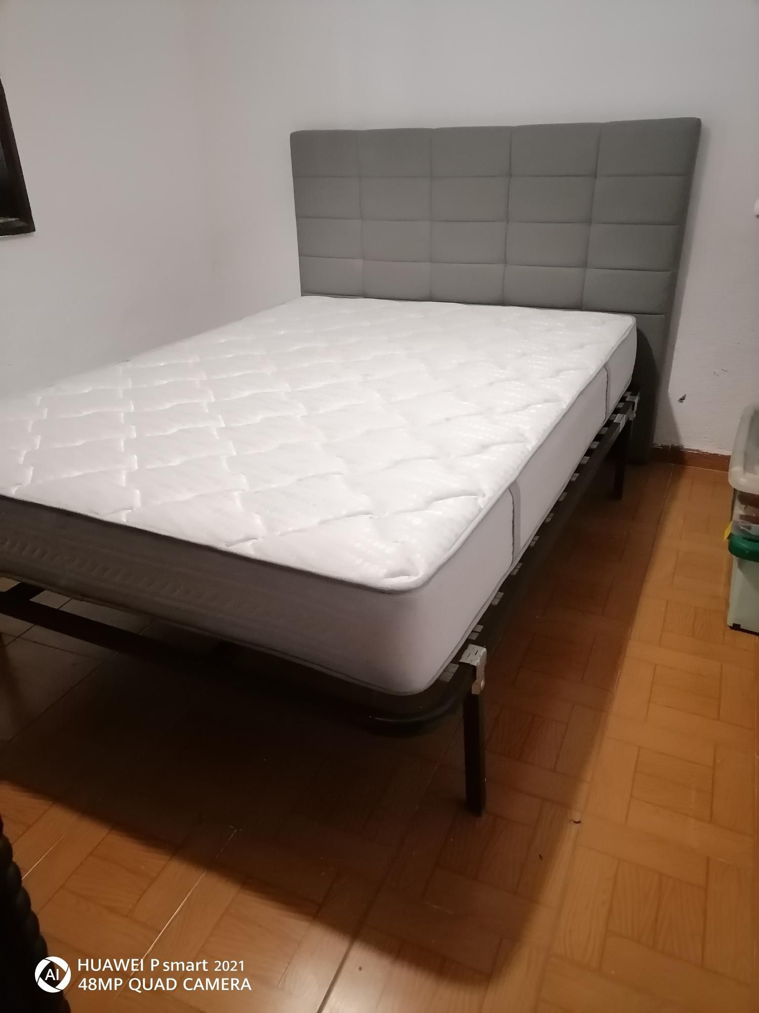 Vendo Cama de casal Colchão e Cabeceira