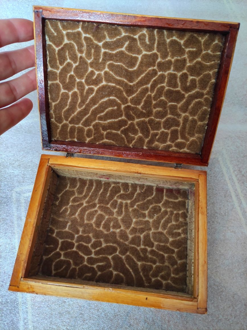 Скринька шкатулка з дерева ручної роботи