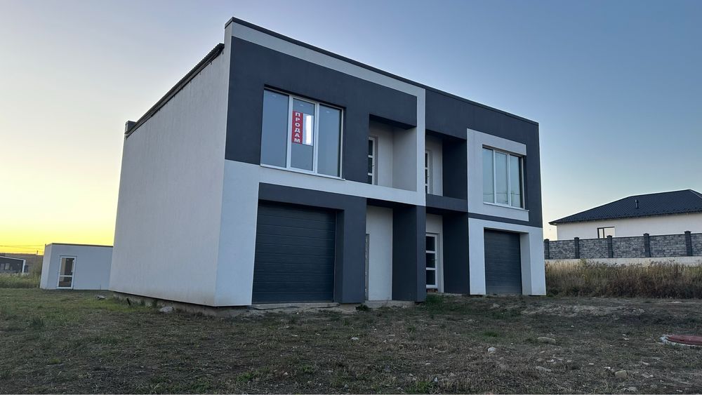 Продаж Котеджу Макарова з Гаражем