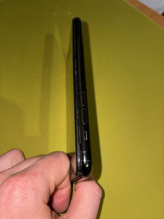 Iphone 11 pro (вздута батарея)