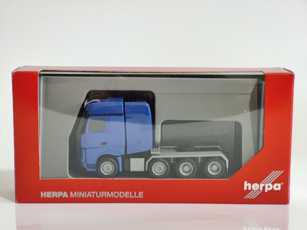 Mercedes Benz 1:87 Herpa модель вантажівки