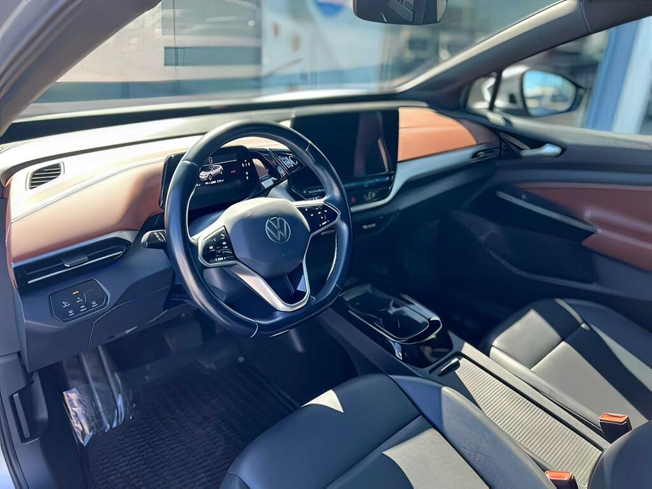Volkswagen ID.4      2022