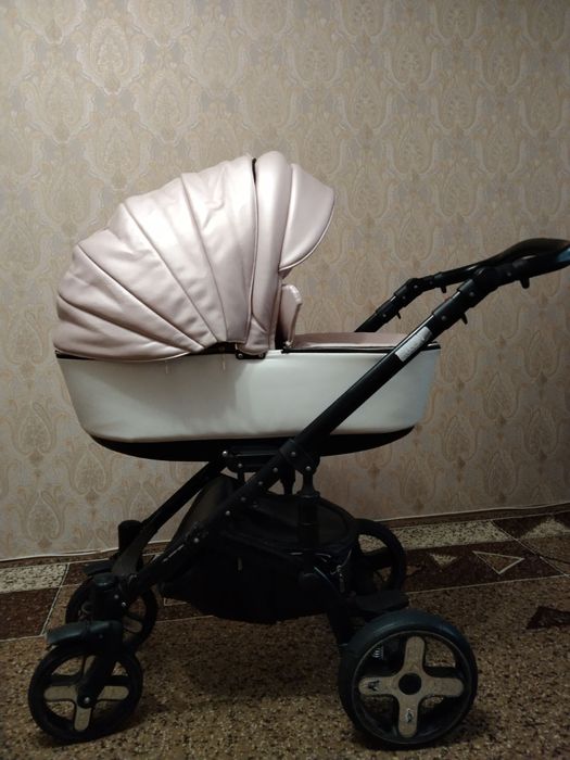 Продам дитячу коляску