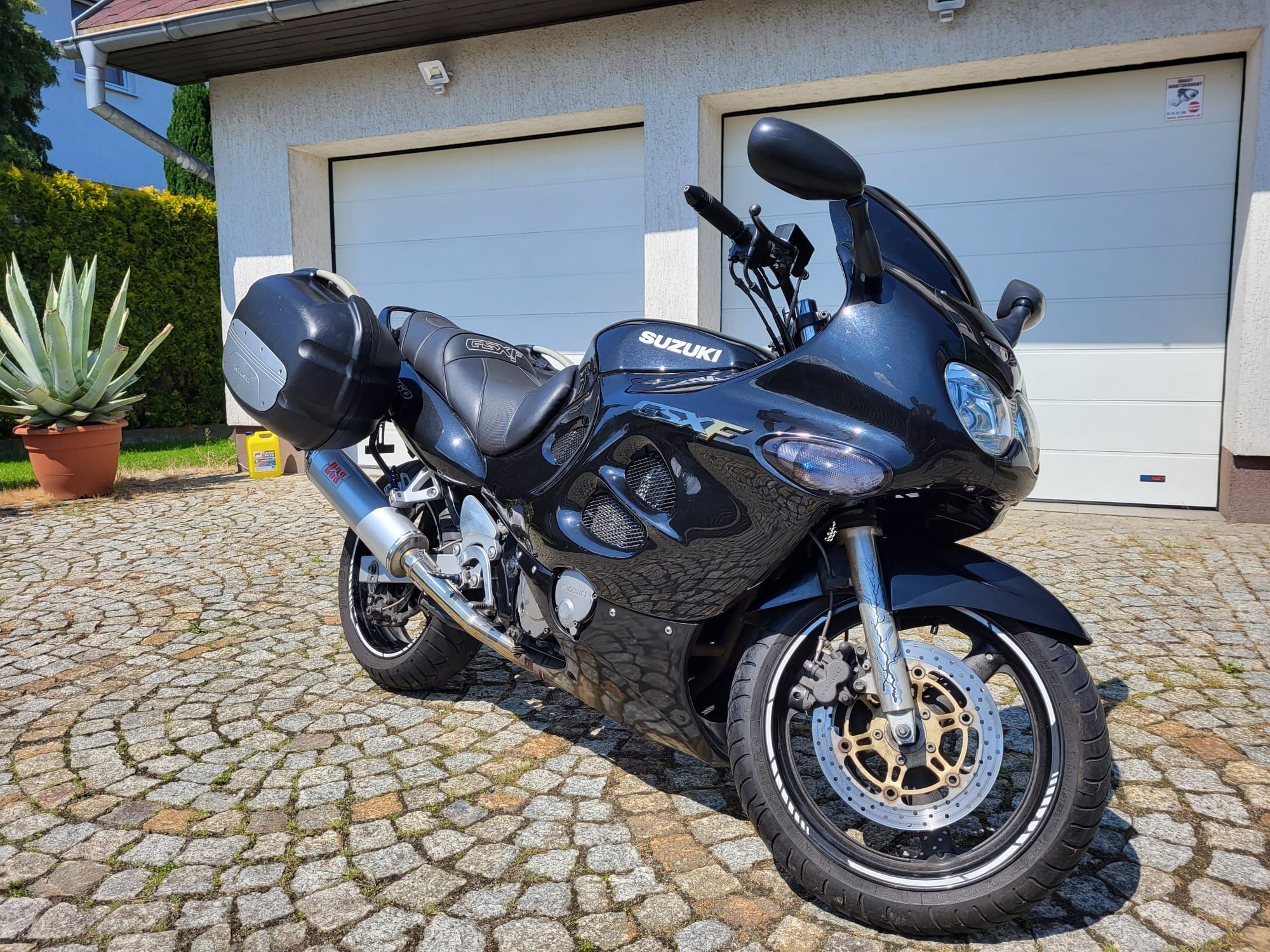 Suzuki GSX-750f super stan ALARM kufry