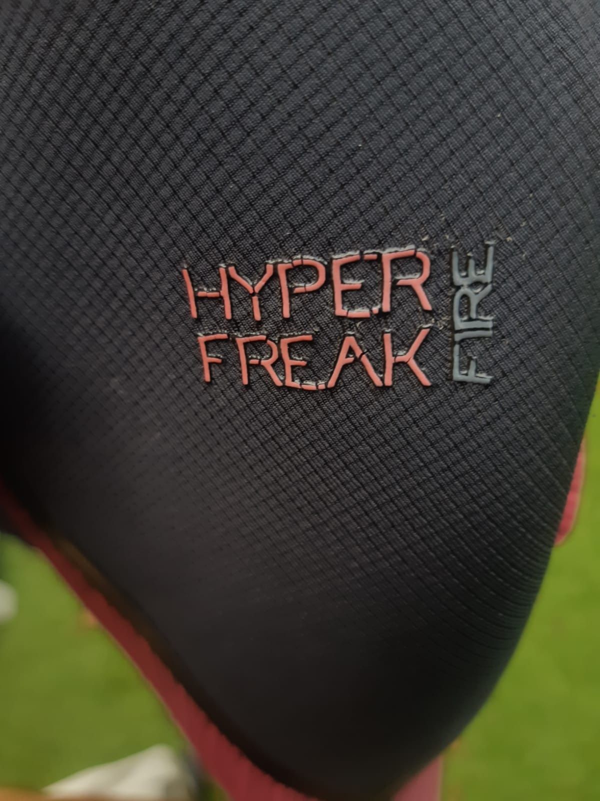 O'Neill hyperfreak fire TAM. S quase novo.