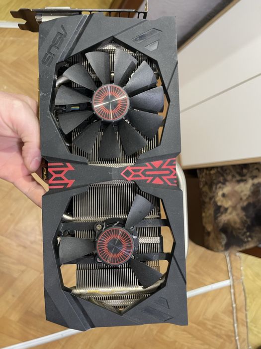 Asus AMD Radeon R9-380x НЕРОБОЧА