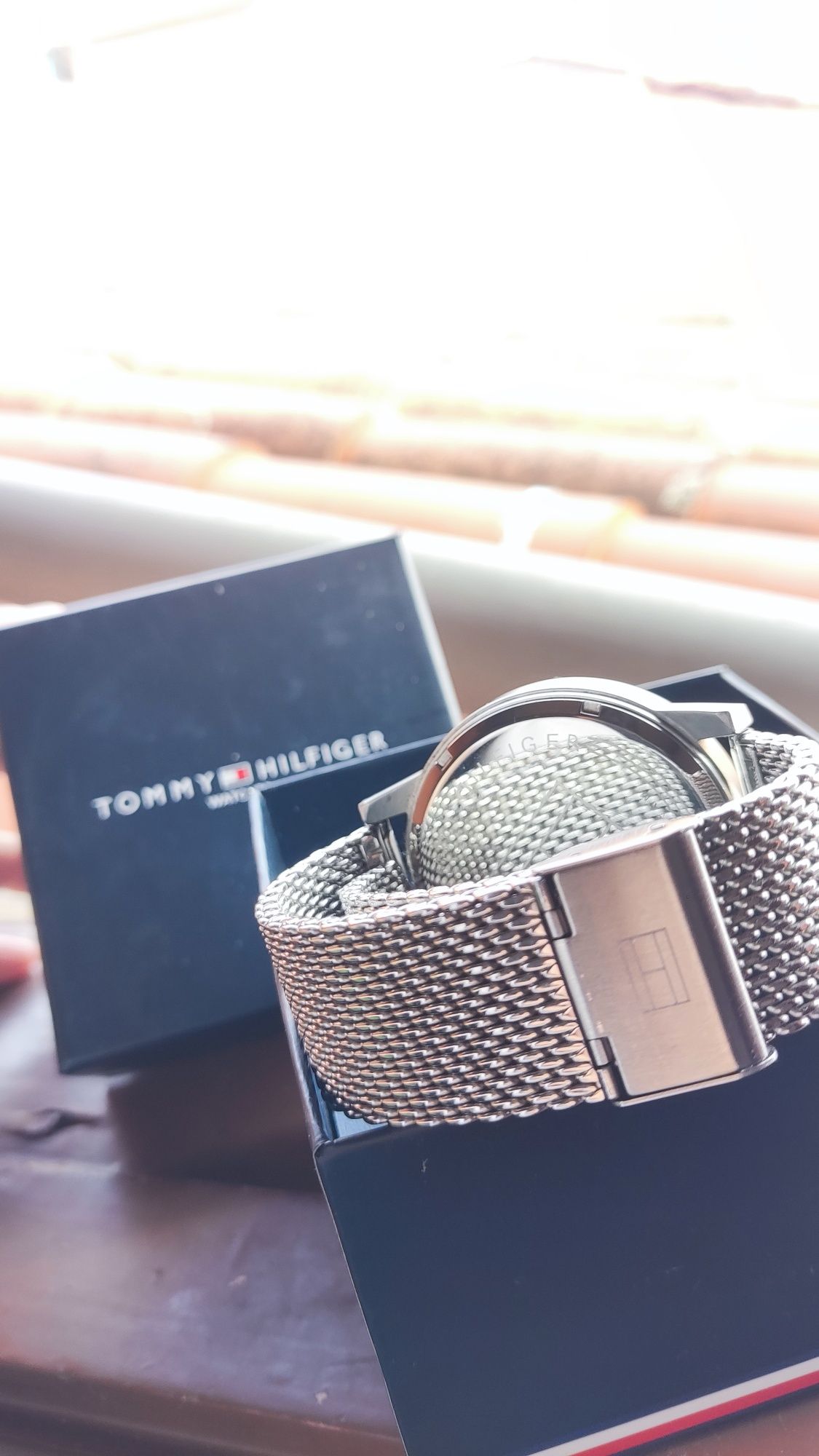Relógio Tommy Hilfiger Original - Elegância e Sofisticação