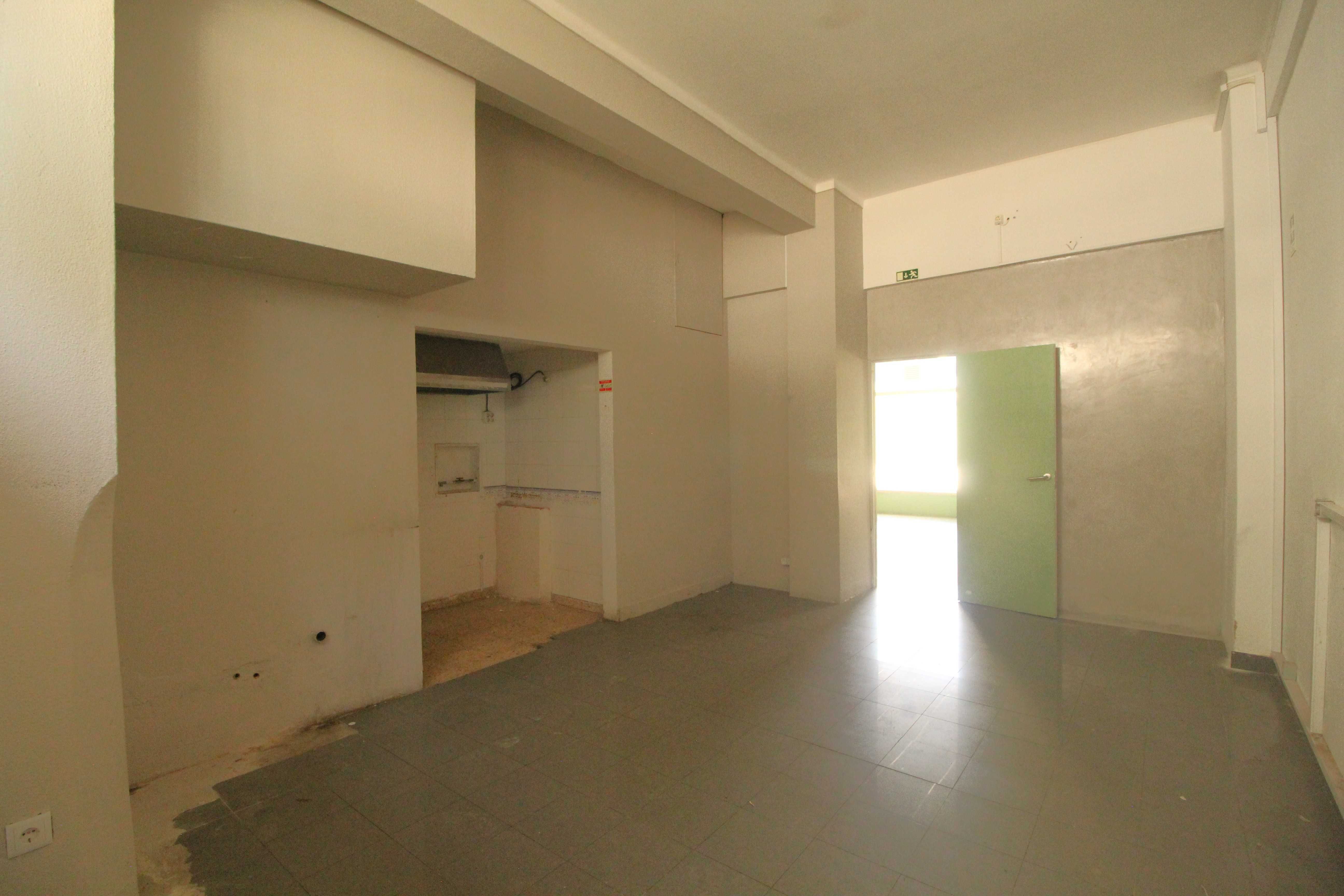 Arrenda-se Loja no Polis com 78m2