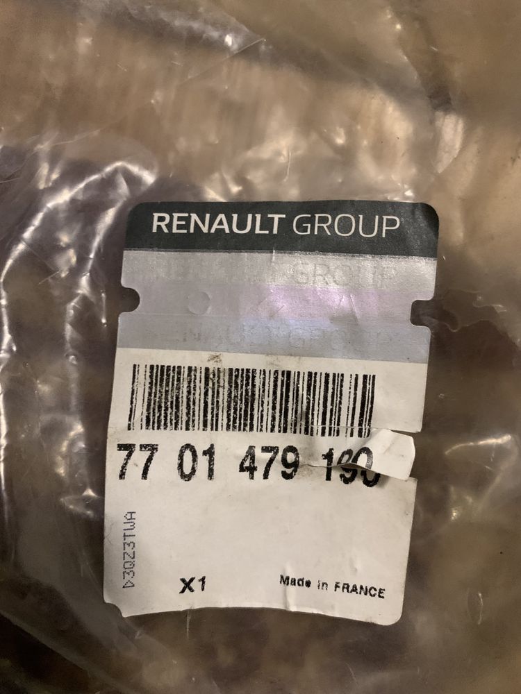 Салейнтблоки задней балки Renault Grand Scenic 2