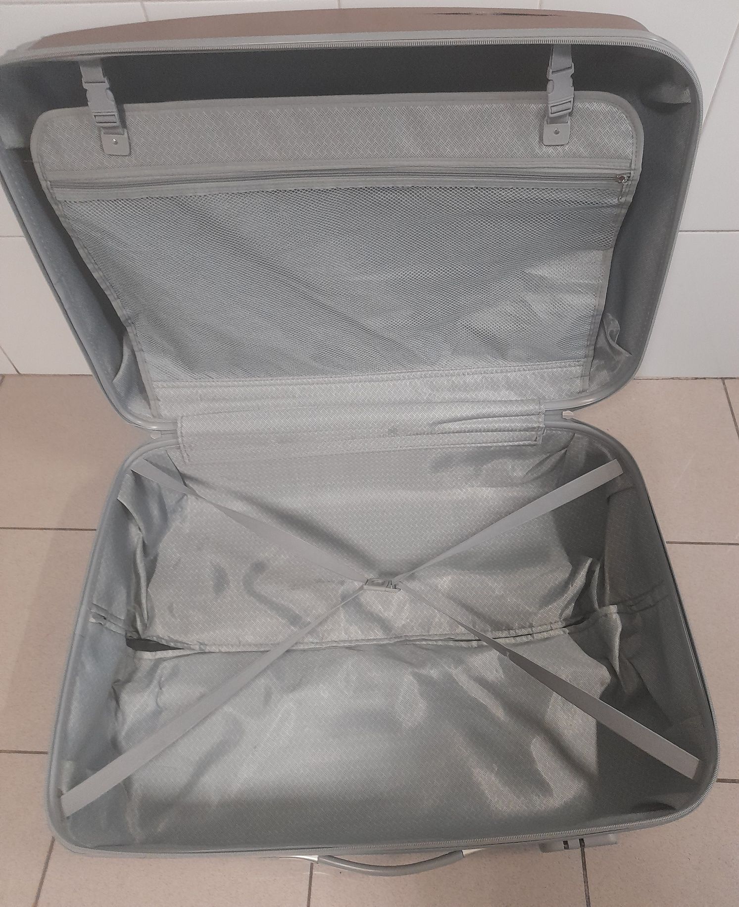 Mala de viagem- capacidade  até 23 kg