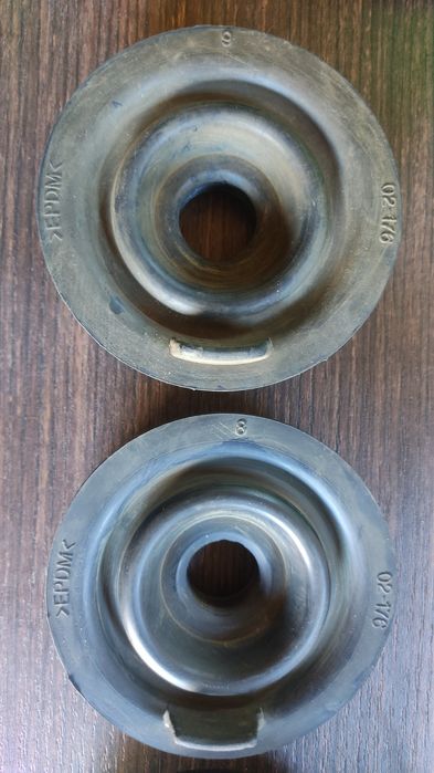 Захисна кришка заглушка сальник фари резинова до Mitsubishi Lancer 9