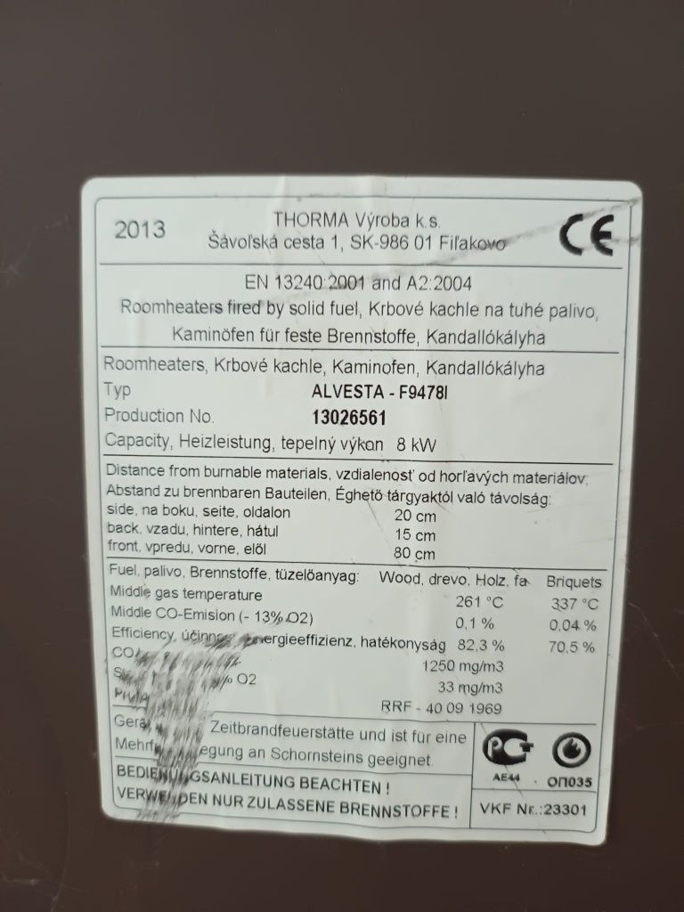Kominek wolnostojacy z piaskowca Alvesta brąz.
