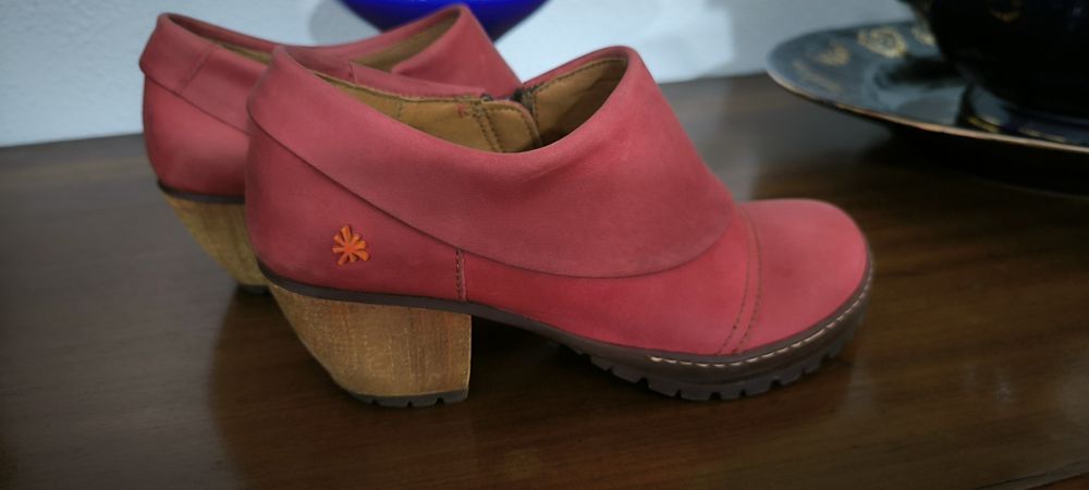 Sapatos da Art & Company