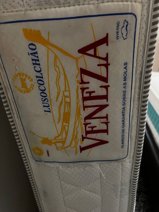 Vendo colchão Molas