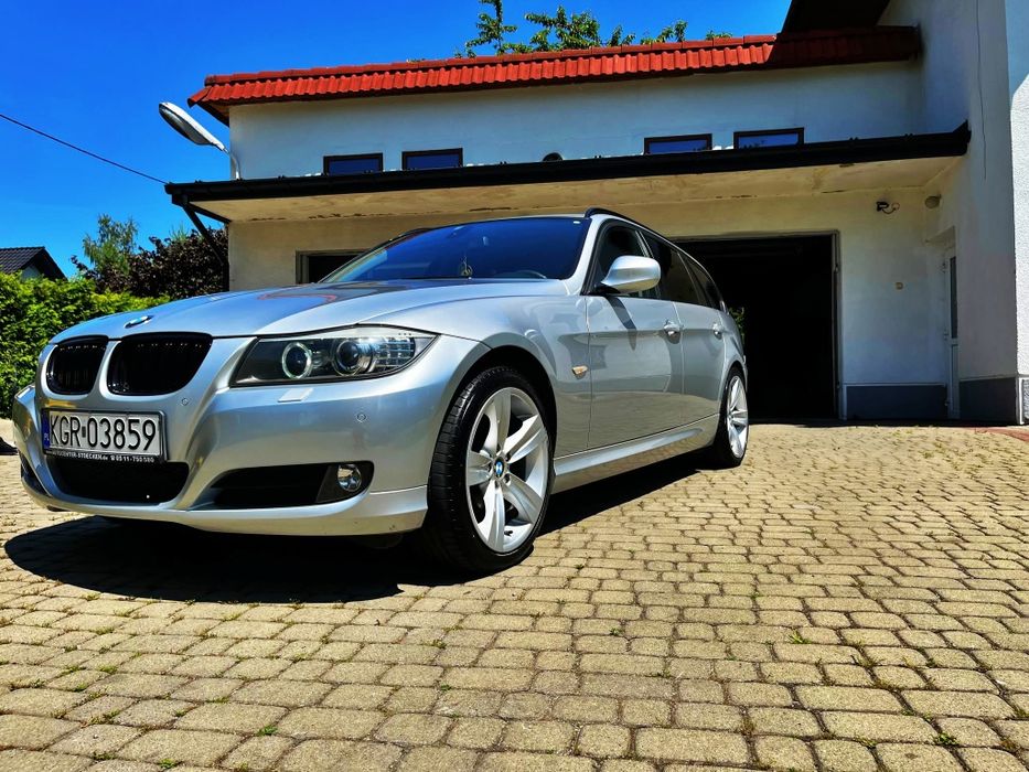 BMW E91 2012r 2.0d 220km