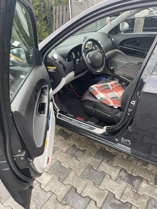 Продам авто  в хорохому стані вкладень не потребує