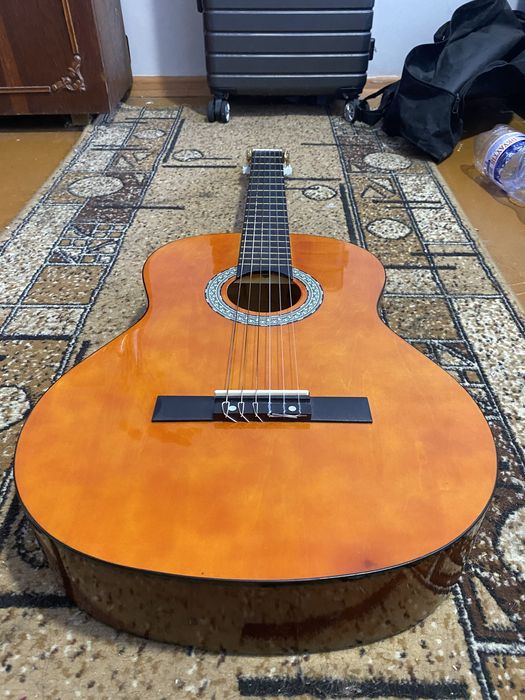 Класична гітара “Maxtone”