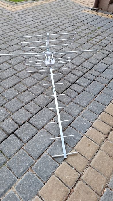 Antena telewizja naziemna