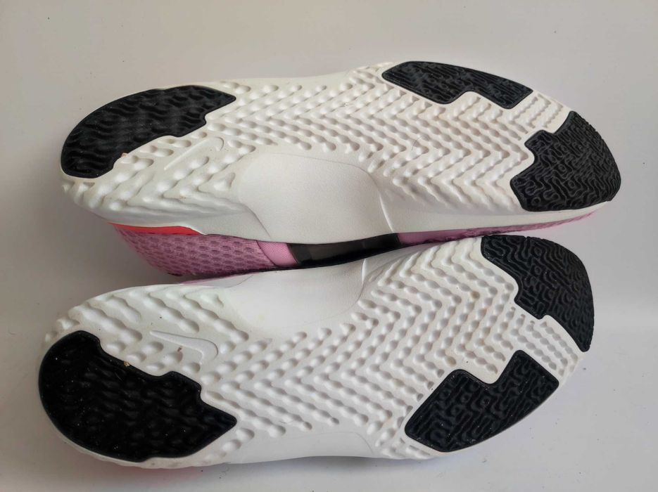 - Nike Renew  In Season - Buty treningowe r. 40,5