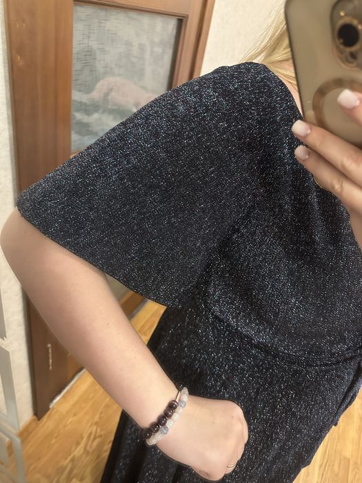 Вечірня сукня жіноча