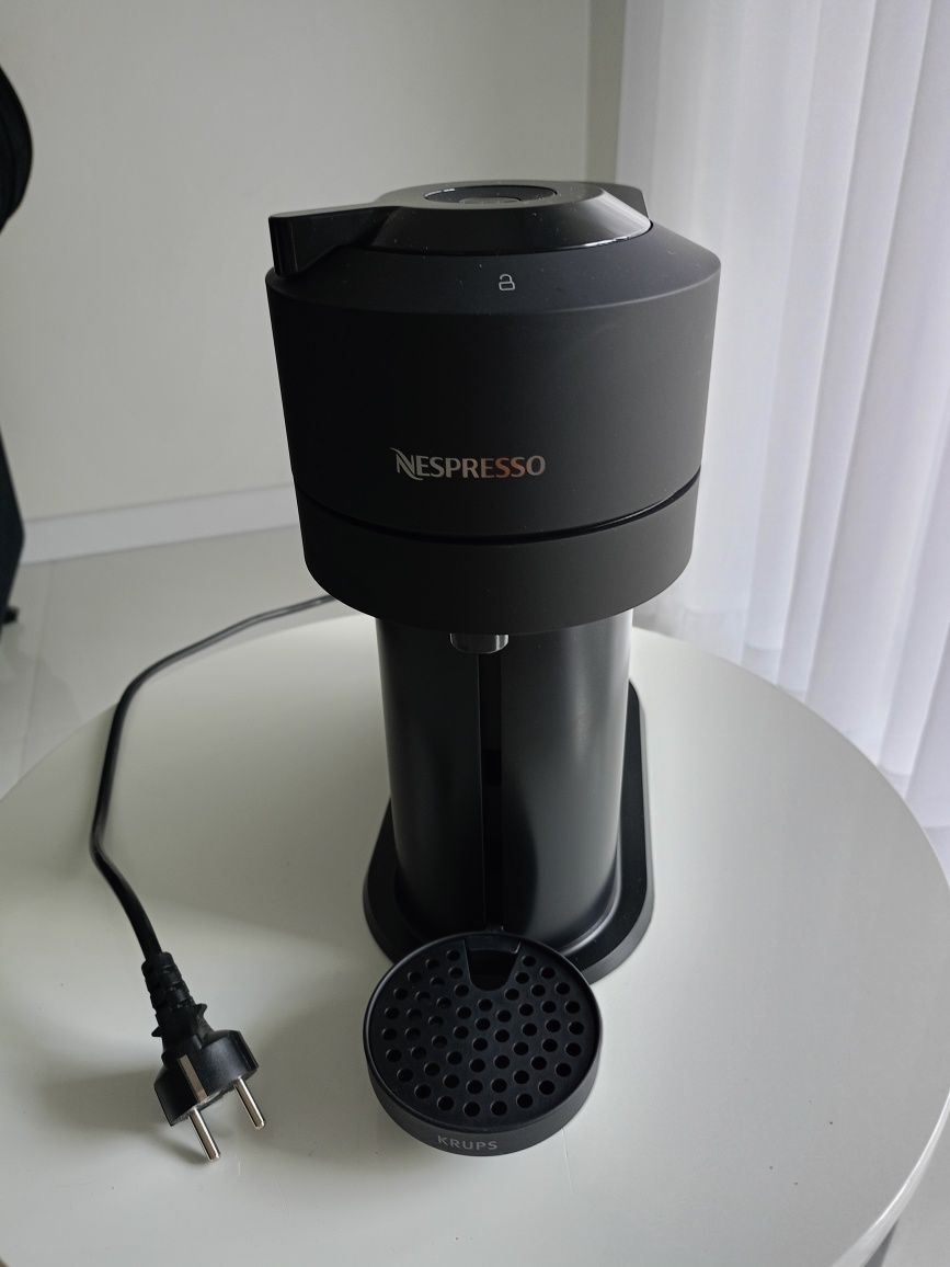 Ekspres Nespresso Vertuo Next