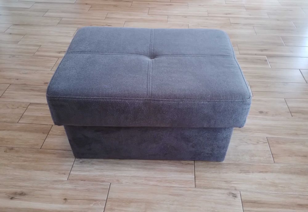 Sprzedam narożnik funkcja spania  z fotelem i pufą.