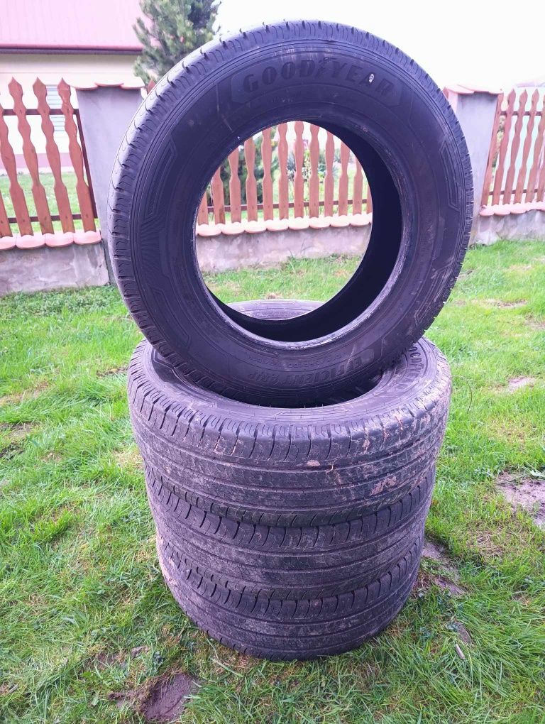 Opony Goodyear efficient grip cargo 215/65 R16C