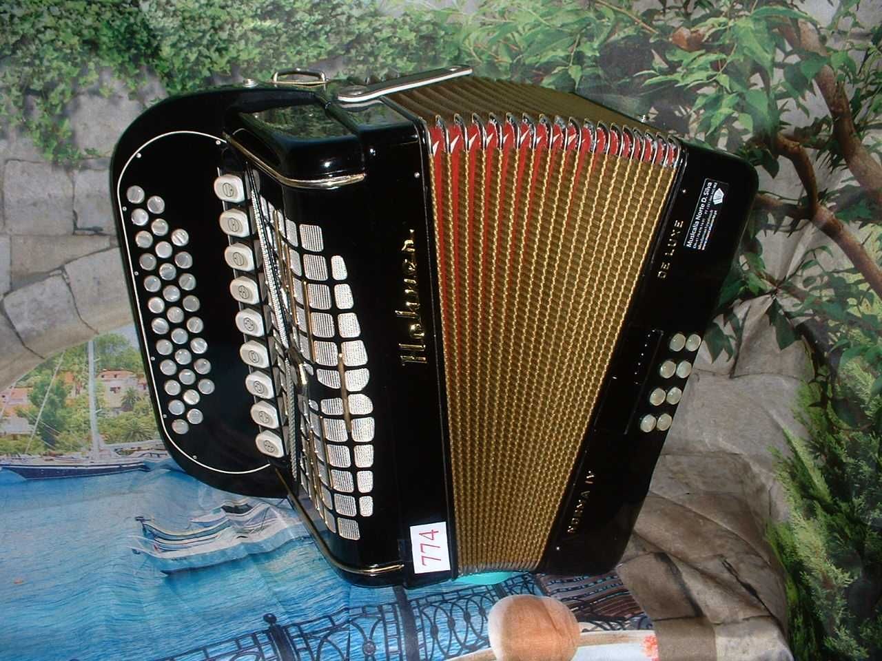 Concertina N, 774