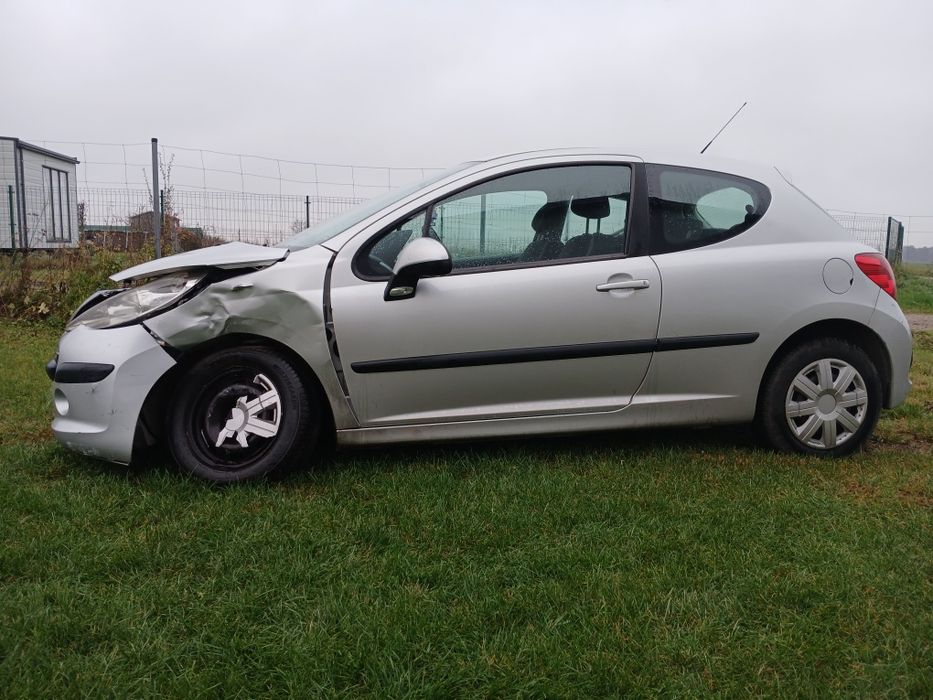 Peugeot 207 benzyna