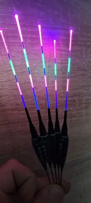 Spławik ŚWIECĄCY 1.3g - Pogromca Dużego LESZCZA Kamuflaż + 2x Bateria