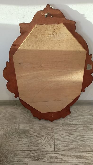 Drewniane lustro wiszące ozdobne rzeźbione