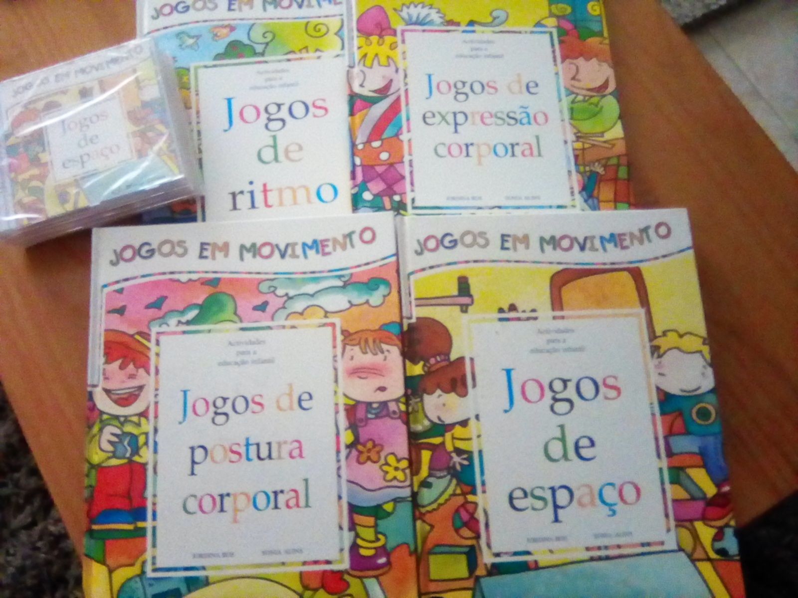 Livros e cds de movimento