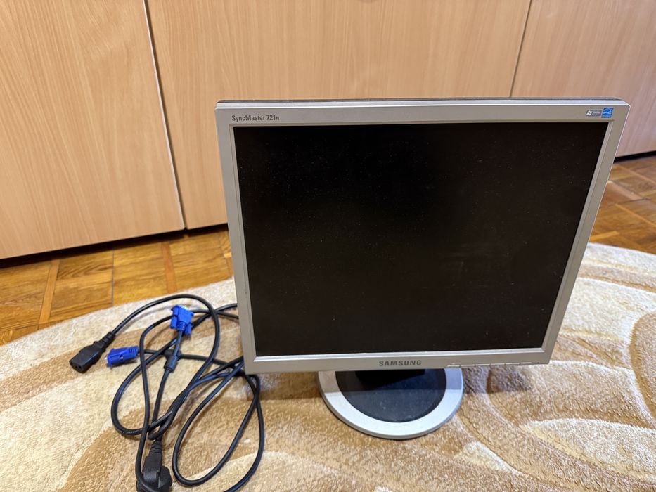 Монитор 17 дюймів Samsung SyncMaster 721N