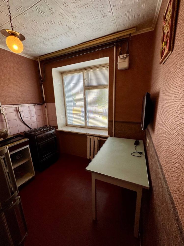 Продам 1к квартиру в центрі міста на 3 поверсі 31м2