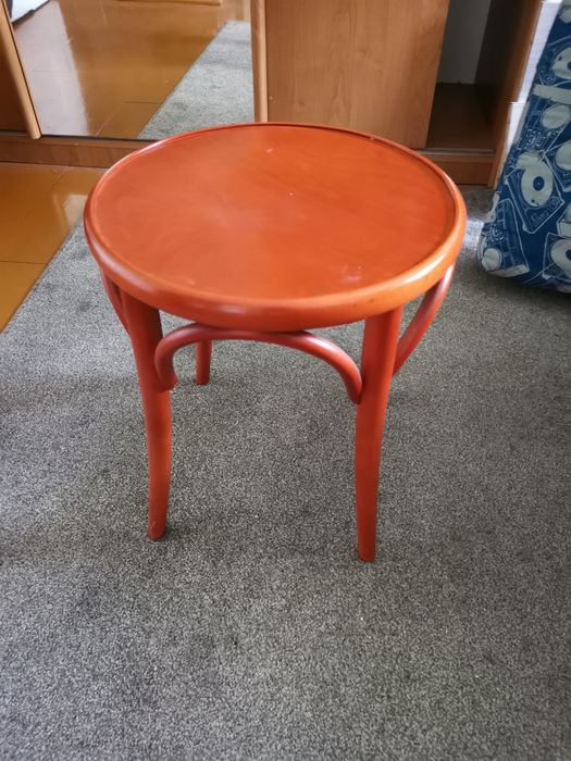Sprzedam ładny taboret