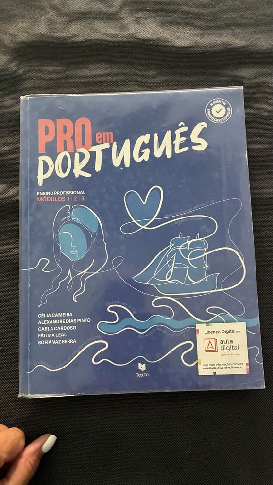 Livros do tecnico profissional 1º Ano Escola val do Rio