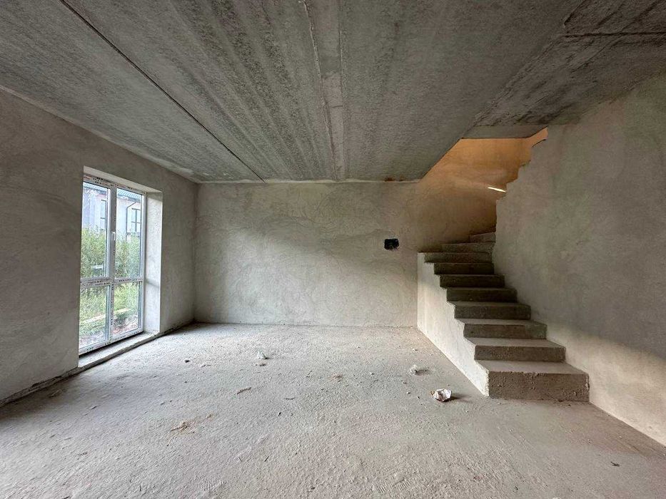 Таунхаус з гаражем, ділянкою, 135 м² + 3-тій поверх!