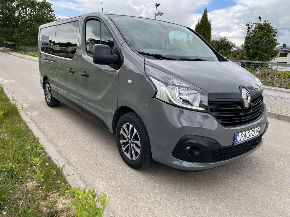 Renault trafic 2016/2017 polski salon long 9 osob
